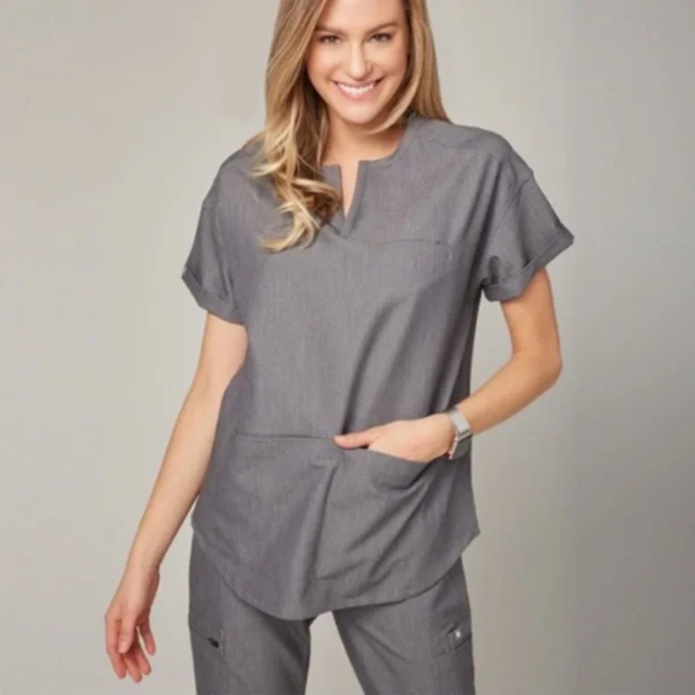 FIGS Cayo 3-Pocket Popover Split Neck Short Sleeve Scrub Top Graphite Gray S